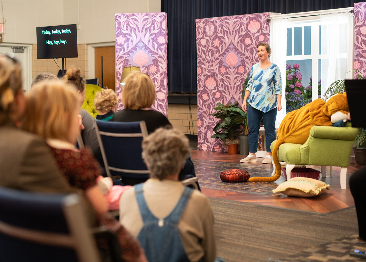 Resident Artist Virginia Reed during a community performance of Maya and the Magic Ring, photo by Andrew Schwartz