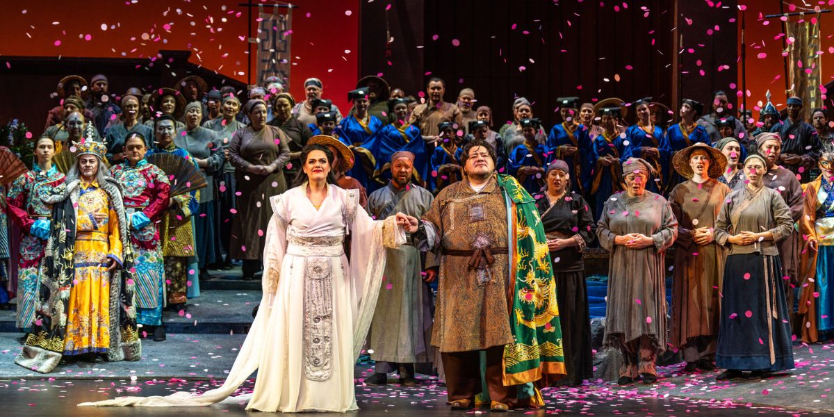 Wendy Bryn Harmer, Diego Torre, and the company of Turandot, photo by Andrew Schwartz